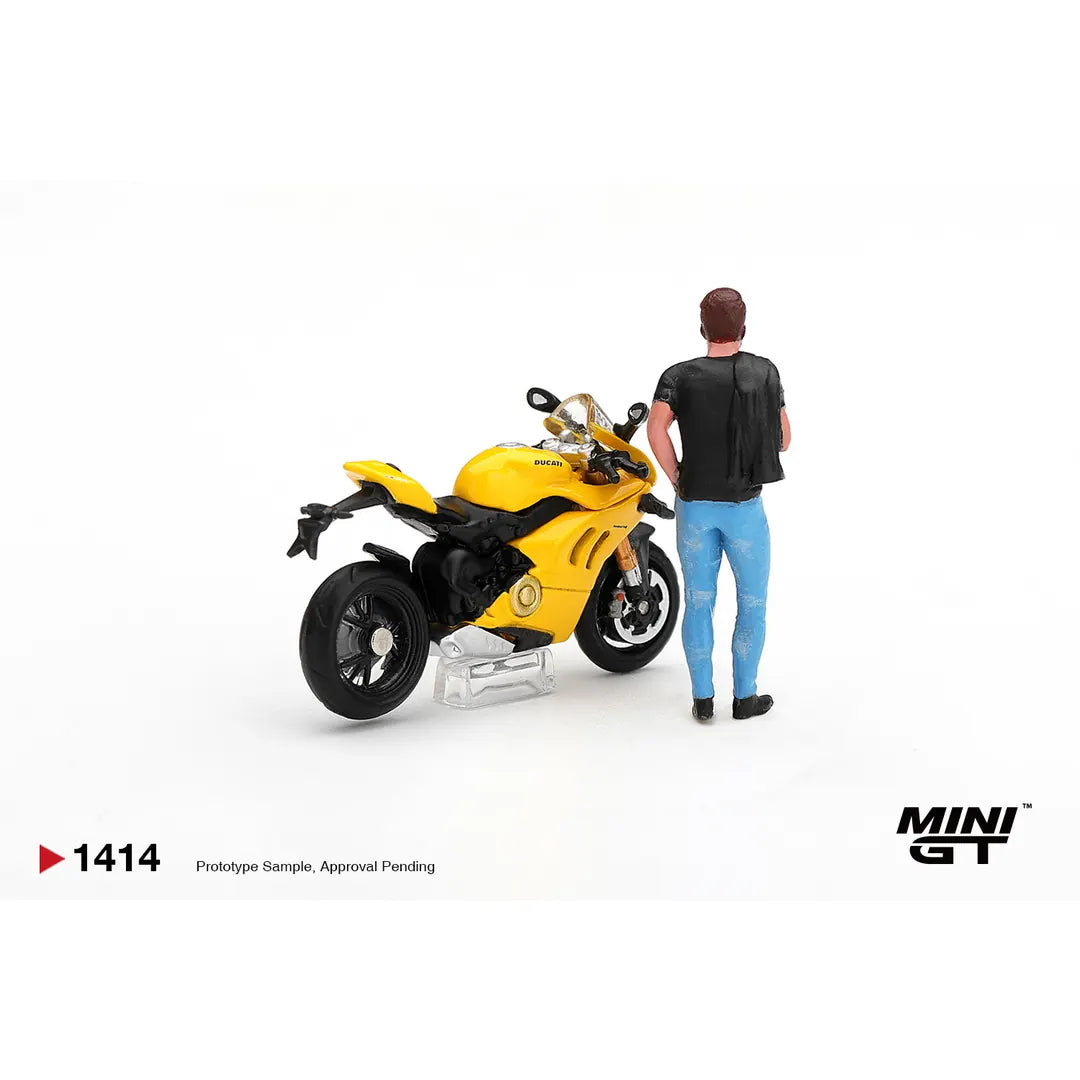 Mini GT Ducati Panigale V4 S Giallo Yellow motorcycle with figure rear three-quarter view 1:64 MGT01414-L