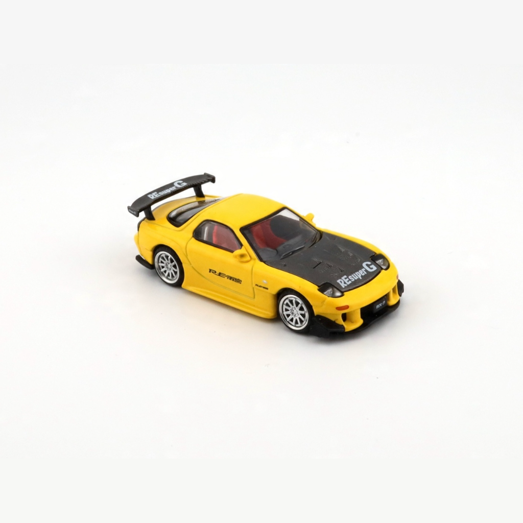 Pop Race 1:64 Mazda RX-7 RE Amemiya Yellow PR64-116