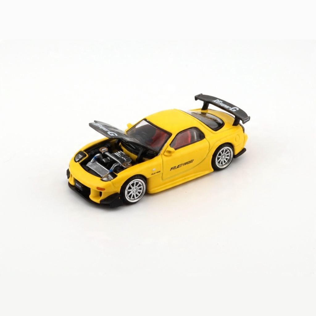 Pop Race 1:64 Mazda RX-7 RE Amemiya Yellow PR64-116