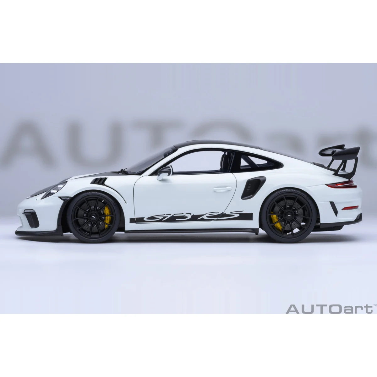 AUTOart 1:18 Porsche 911 991.2 GT3 RS Weissach Package White model car 78176