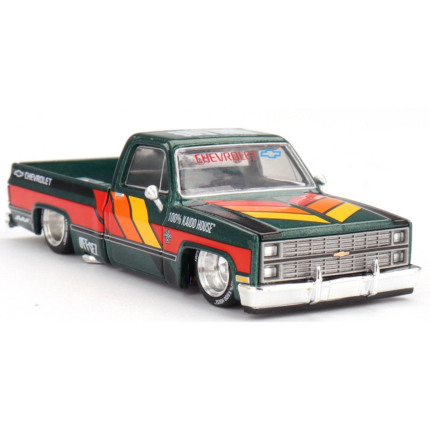 Kaido House x MiniGT 1:64 Chevrolet Silverado Kaido Works V3 KHMG226 with custom livery and wide body styling.