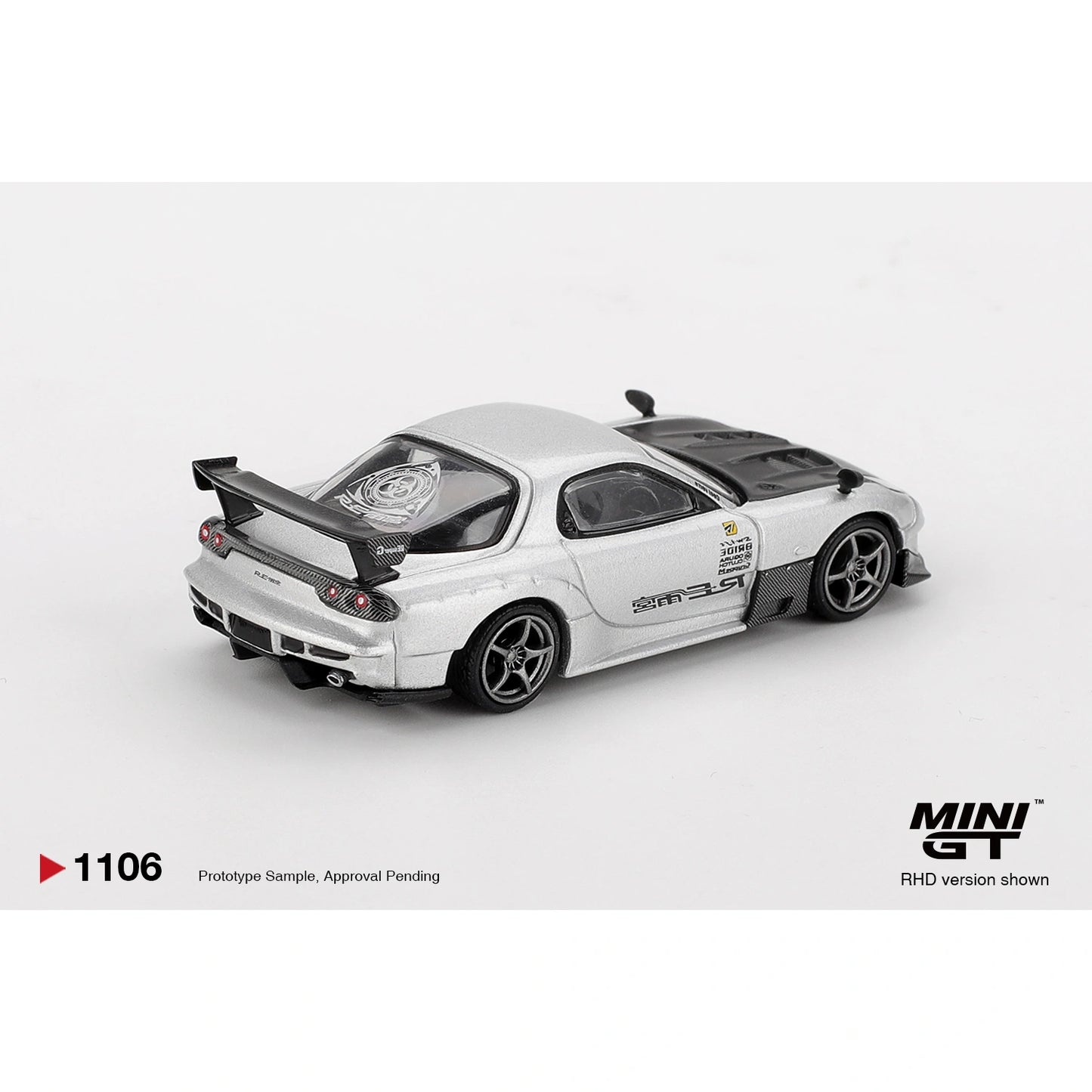 Mini GT 1:64 Mazda RX-7 RE-Amemiya Silver Metallic collectible model car #1106 MGT01106