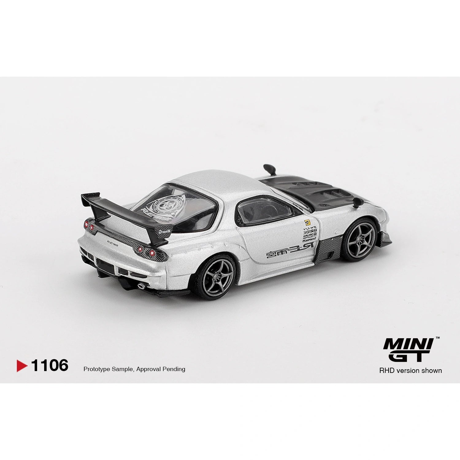 Mini GT 1:64 Mazda RX-7 RE-Amemiya Silver Metallic collectible model car #1106 MGT01106