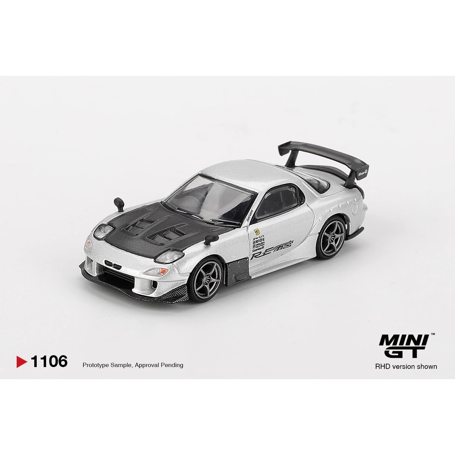 Mini GT 1:64 Mazda RX-7 RE-Amemiya Silver Metallic collectible model car #1106 MGT01106